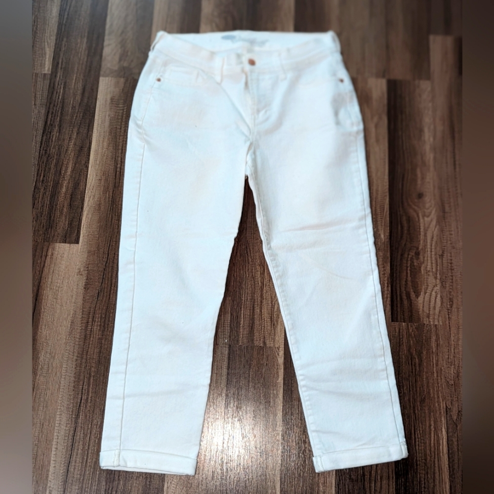 Old Navy Sweet Heart Capri Pants White